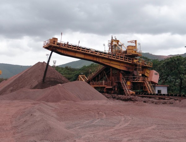 Экспорт железной руды из Бразилии упал на 20%