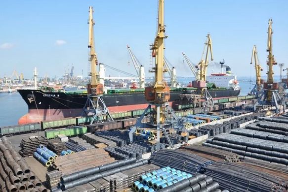 Мариупольский порт снизил общую перевалку грузов на 10,7%