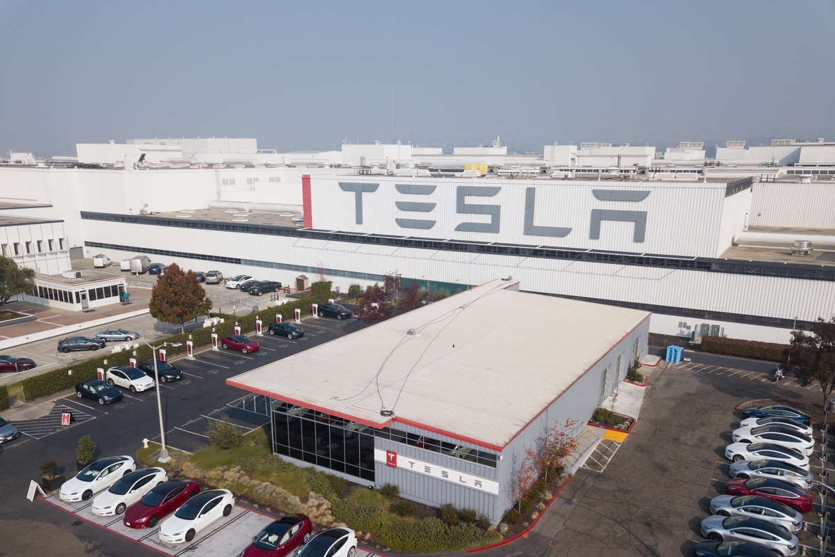 Tesla інвестує 15 млрд дол в новий завод у Мексиці