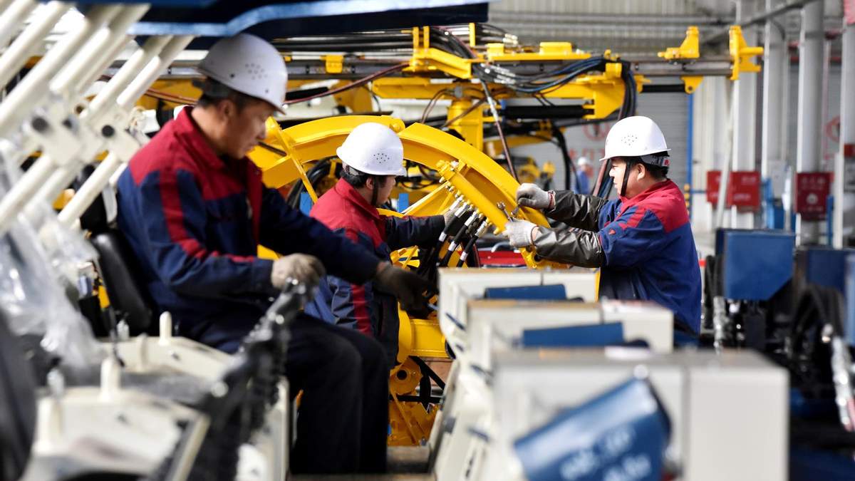 З початку року прибутки китайських промисловців впали на 15,5%