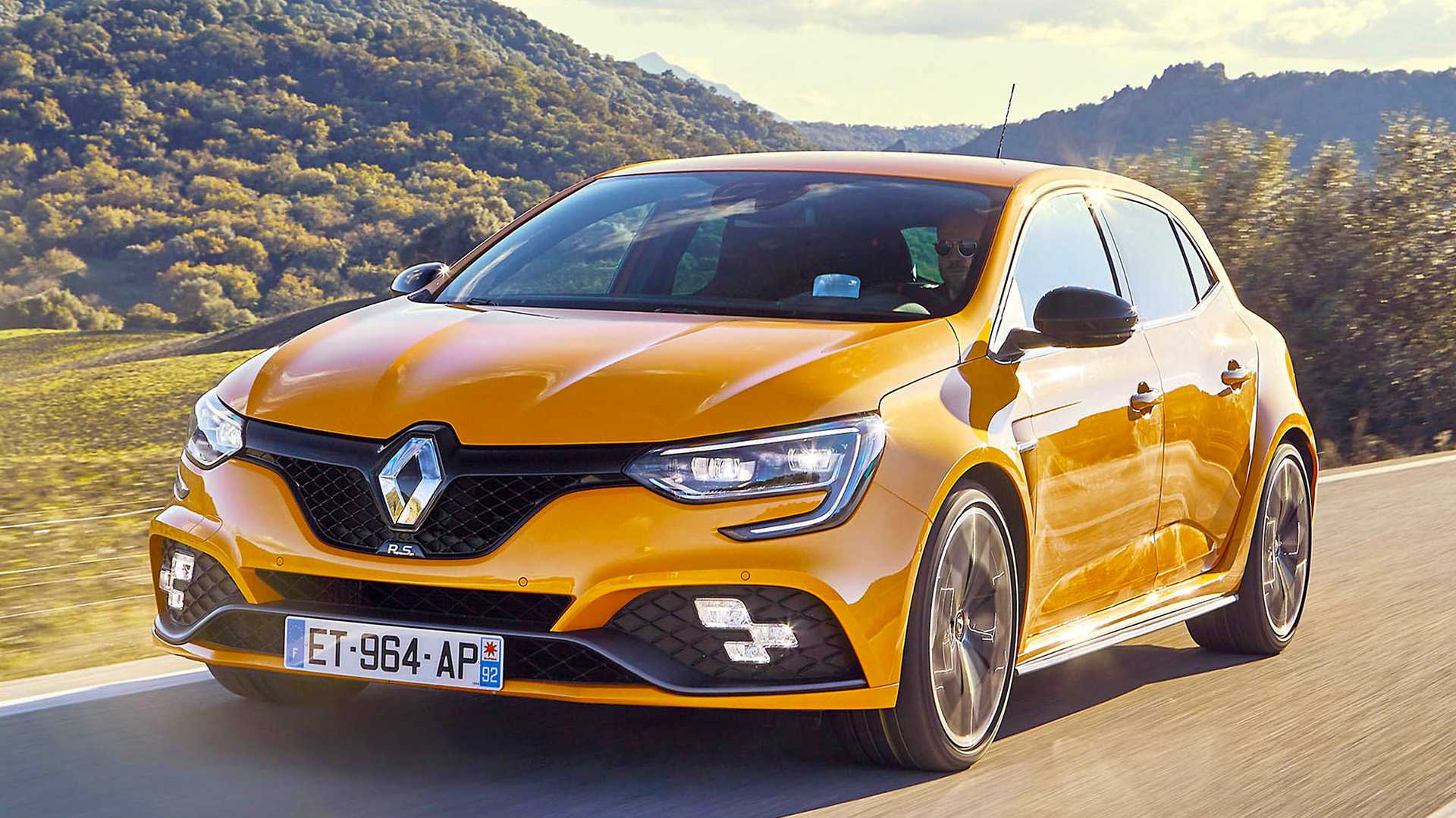 Renault в 2022 году сократит производство авто из-за дефицита микросхем