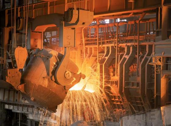 З початку року виробництво сталі в Україні впало на 52,8%