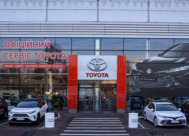 У минулому році ринок нових авто в Україні скоротився на 63%