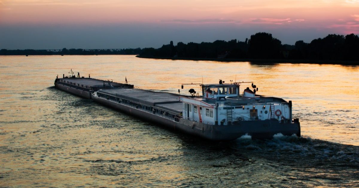 Кількість заходів суден в українські порти на Дунаї впала в 2-5 разів