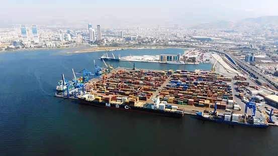 Арабські інвестори мають намір купити порт в Ізмірі