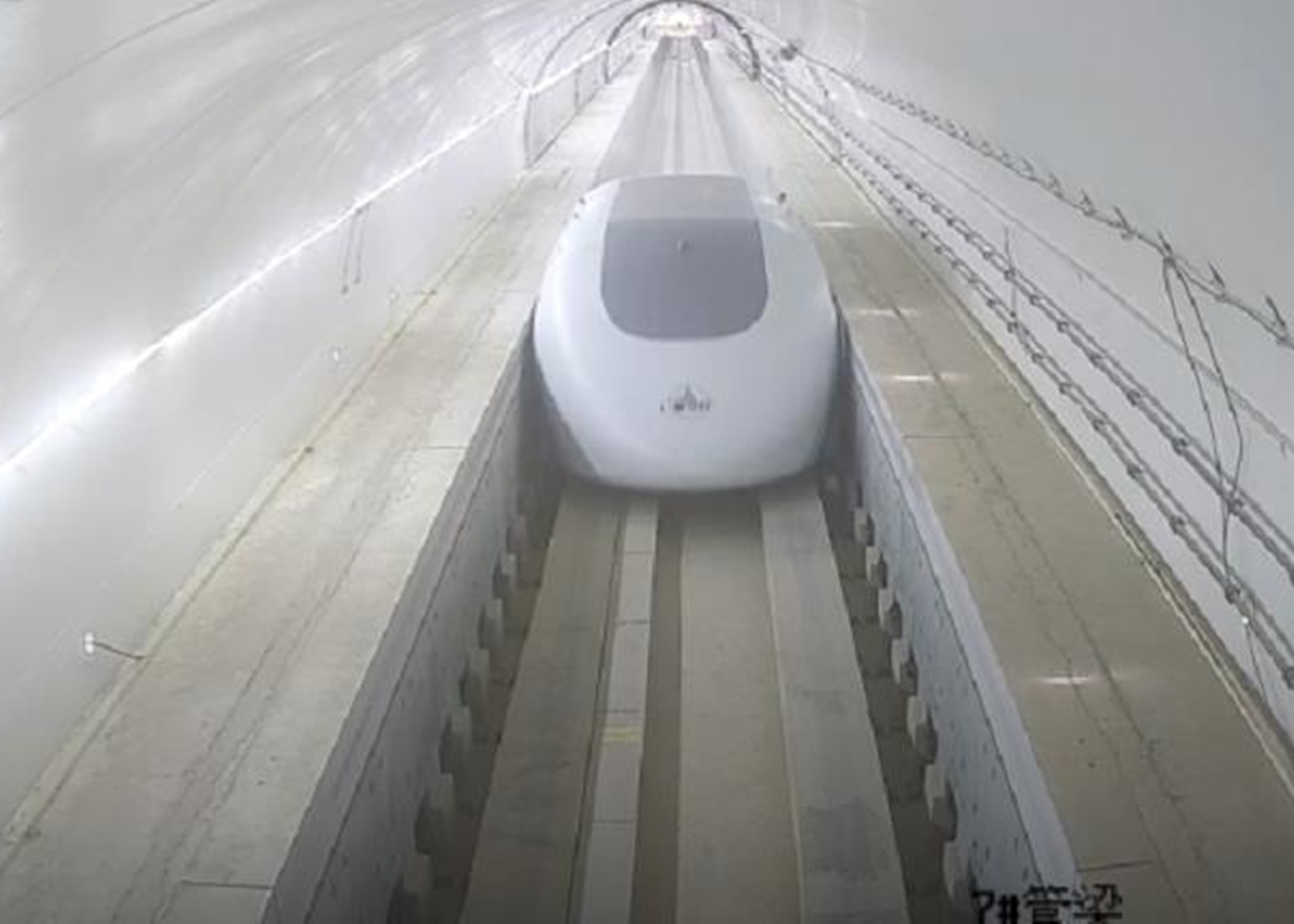 Китай запустить вантажний поїзд зі швидкістю 250 км/год