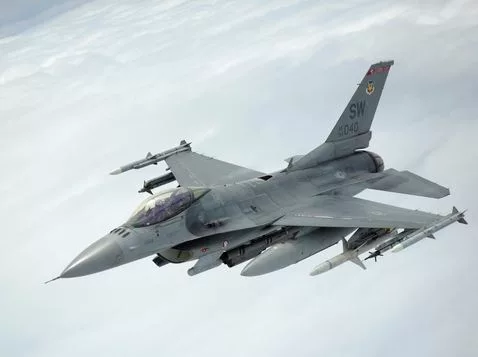 Польща організовує виробництво комплектуючих для F-16