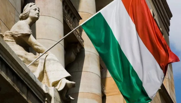 В уряді Орбана звинуватили Україну у зростанні цін на пальне