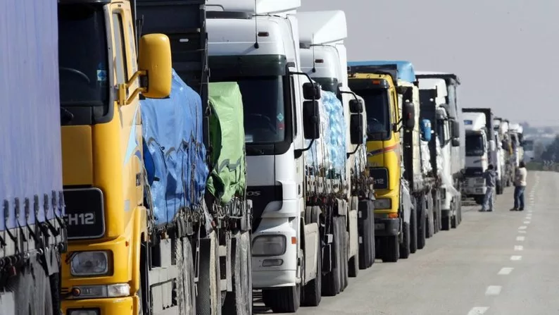 Словацькі перевізники погрожують закрити кордон для українських вантажівок