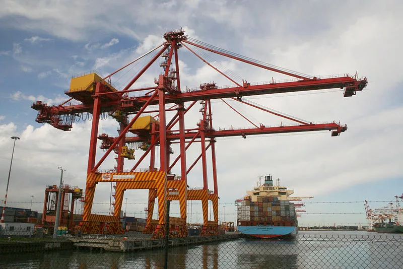 Австралійські шахти та порти готуються до потужного циклону