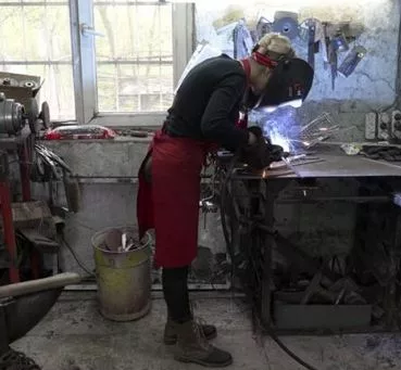 В Україні більше жінок працюють на чоловічих посадах