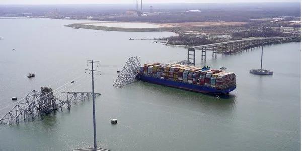 Заблоковані судна почали виходити з Балтимора після обвалу мосту
